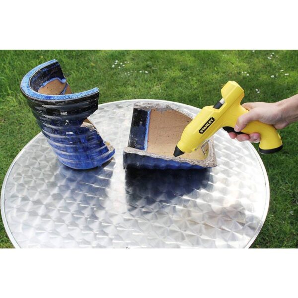 Glue Guns Model No: STHT6-70416 - Image 4
